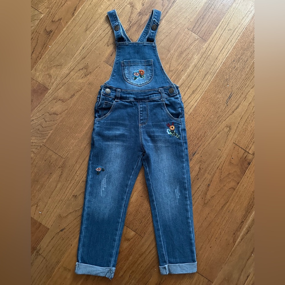 Denim Overolls for toddler 3-4T / Overol de mezclilla para niña pequeña 3-4T